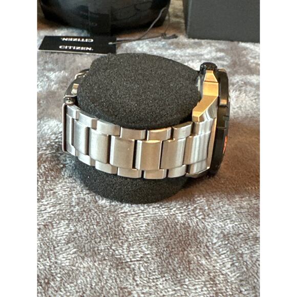 Citizen Promaster BJ7129-56E GMT Diver watch in a unique scuba tank-inspired box - Picture 4 of 10